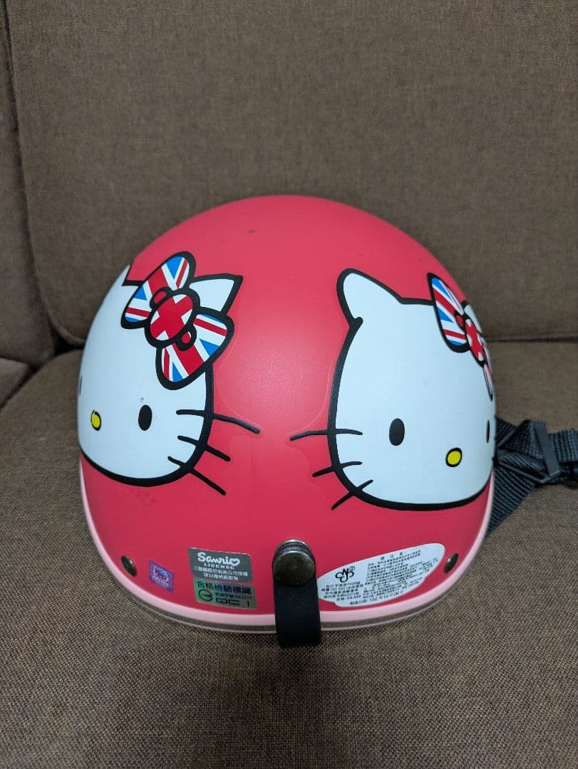 台湾　ハローキティ 半帽ヘルメット ピンク　激レア
