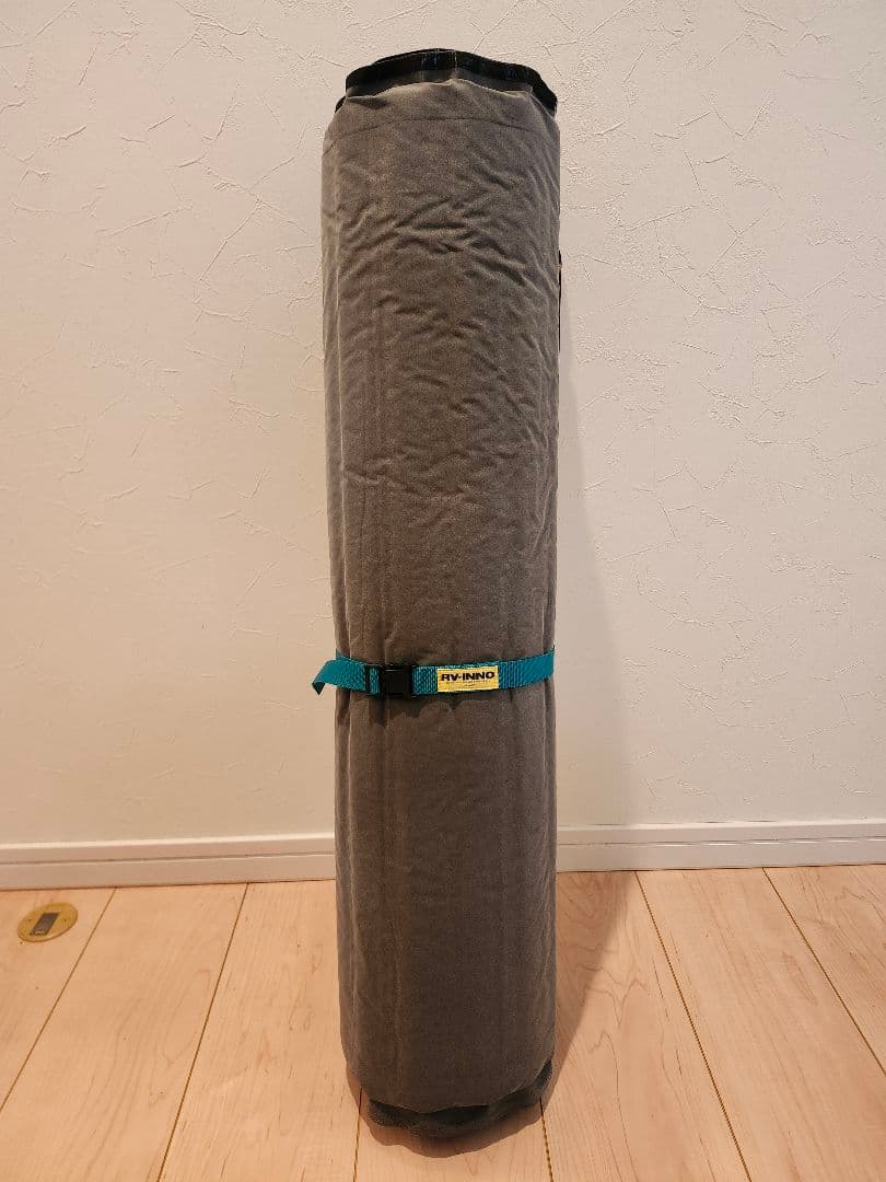 【極美品】 peak キャンピングマット 2.5W TM-193