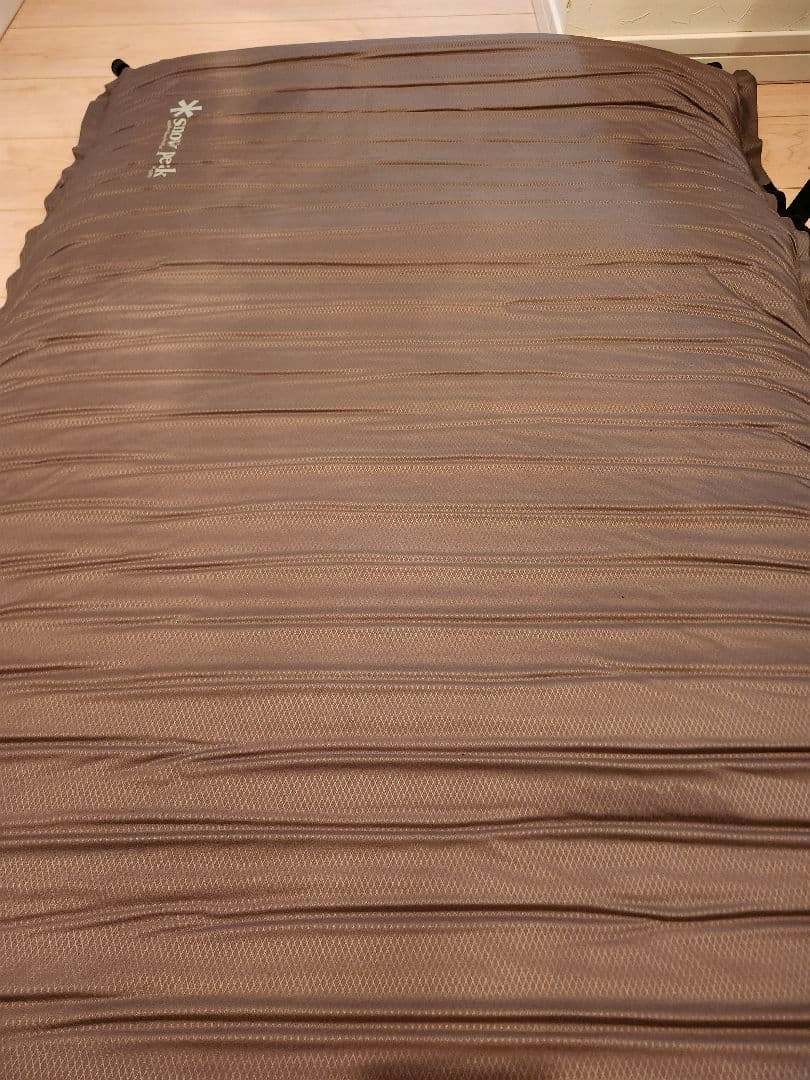 【極美品】 peak キャンピングマット 2.5W TM-193