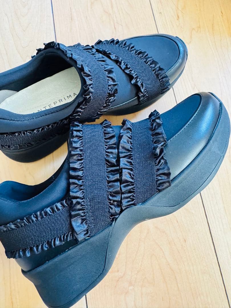 ANTEPRIMA フリルモチーフスリッポンスニーカー