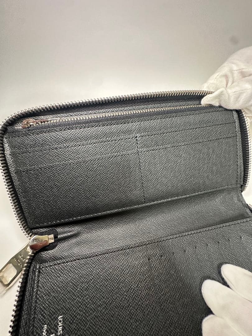 @shima様【ルイ・ヴィトン】タイガレザー ブラック長財布