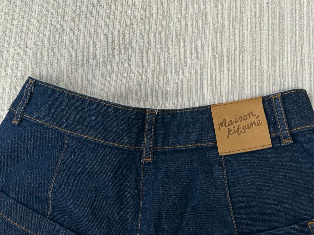 ２回着のみ！Maizon Kitsune ストレートデニム 26