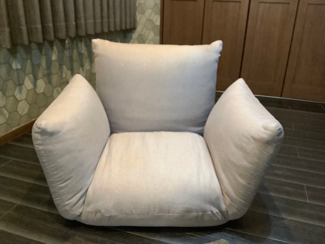 チーコ　リクライニング　フロアソファ