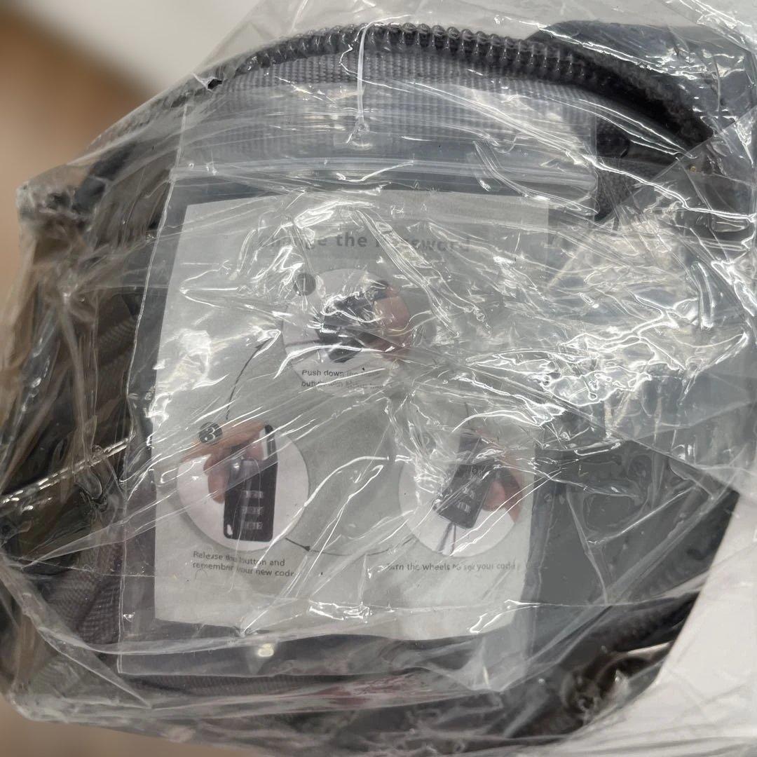 11316 [KROSER] 15インチ 機内持ち込み荷物 USB充電ポート付き