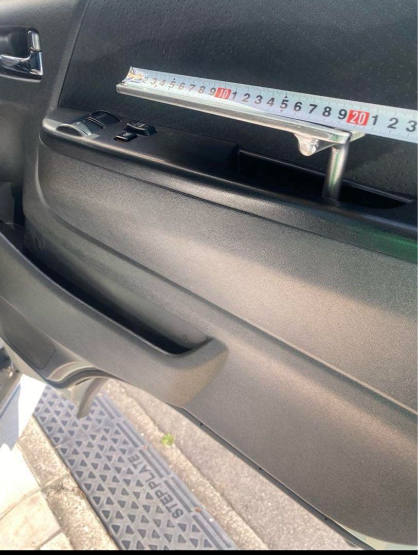 ハイエース200系　スーパーGL アームレスト　運転席側　腕おき台 アームレスト