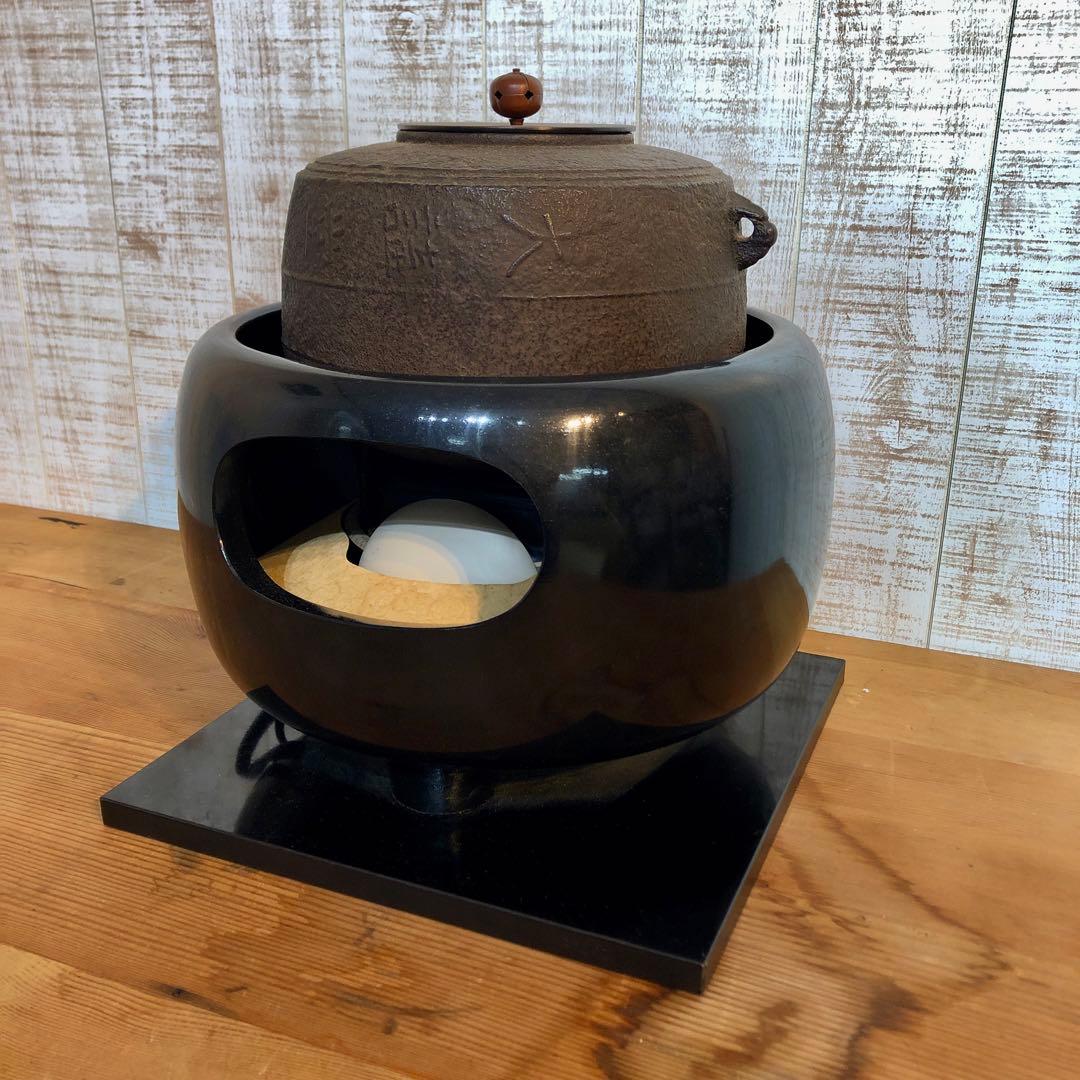 茶道具　風炉　茶釜　電熱器　大講堂　敷板　内部サビあり