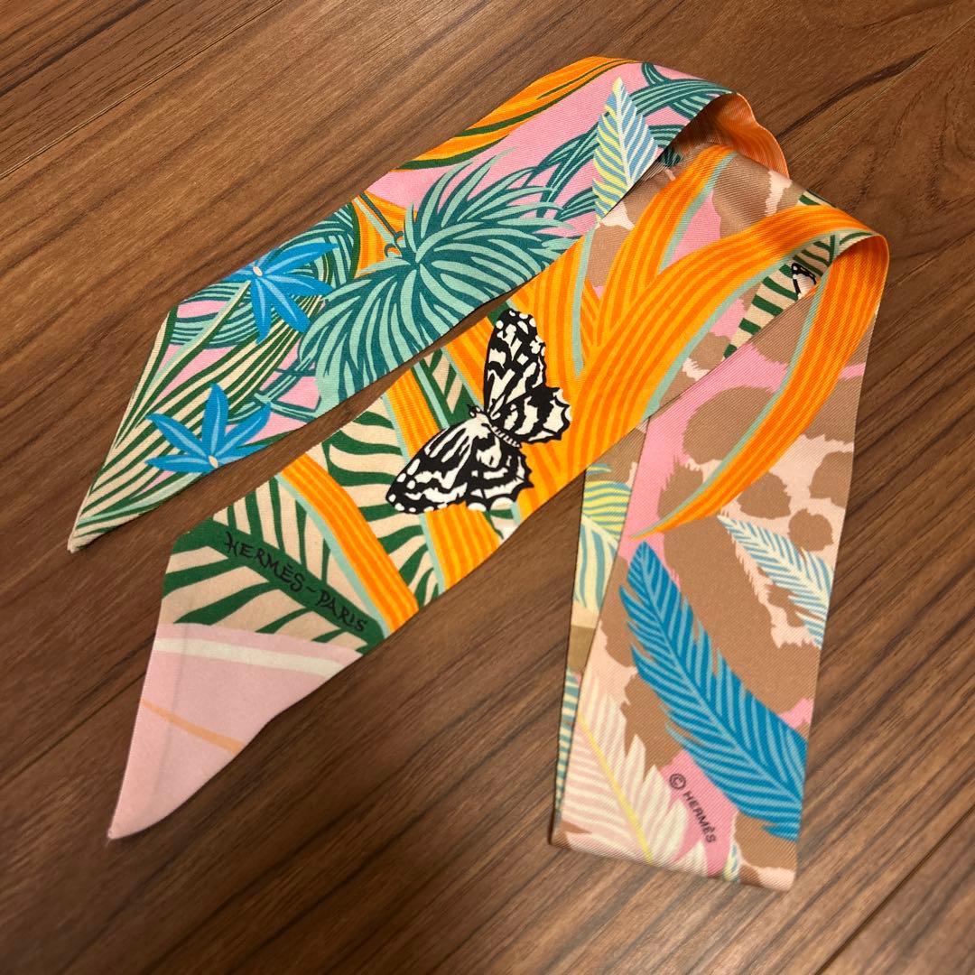 【美品】エルメス　ツイリー　《ジャガー・ケツァール》