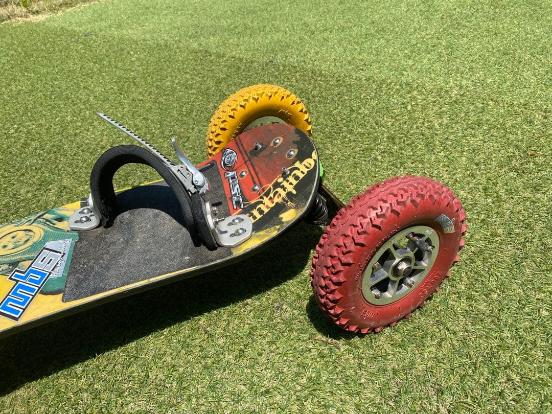 マウンテンボード MBS pro95 赤・黄ホイール