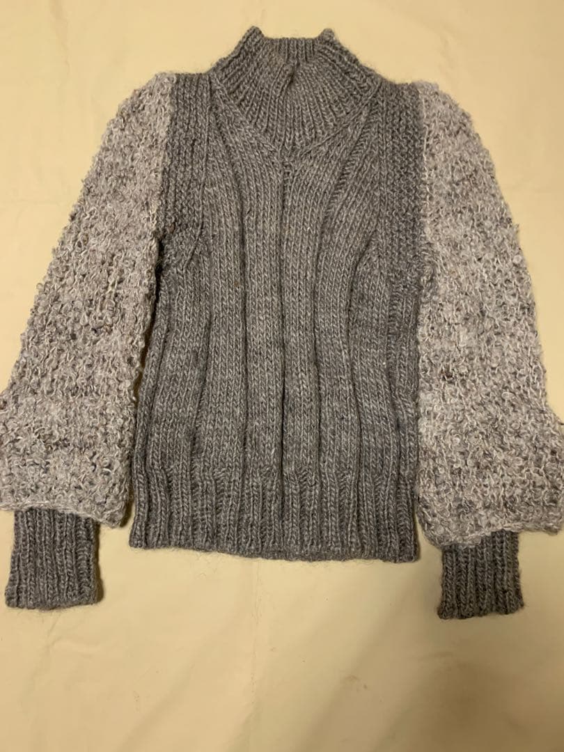 美品ミナペルホネンセーター