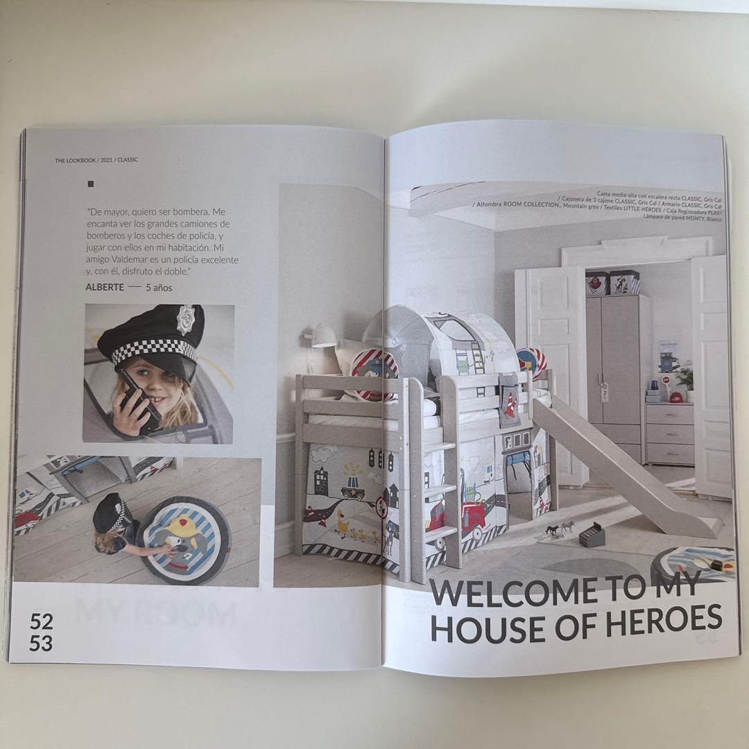 FLEXA 北欧家具木製チェスト(最下段引出し少々難あり)