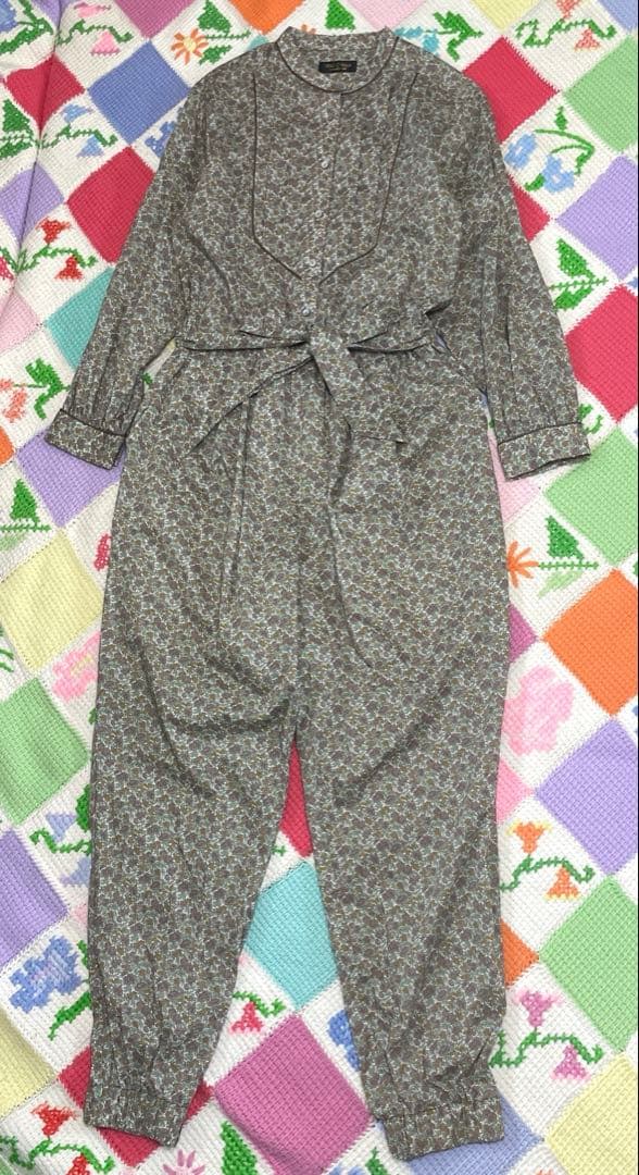 ＊hug o war ＊　liberty ロンパース　オールインワン