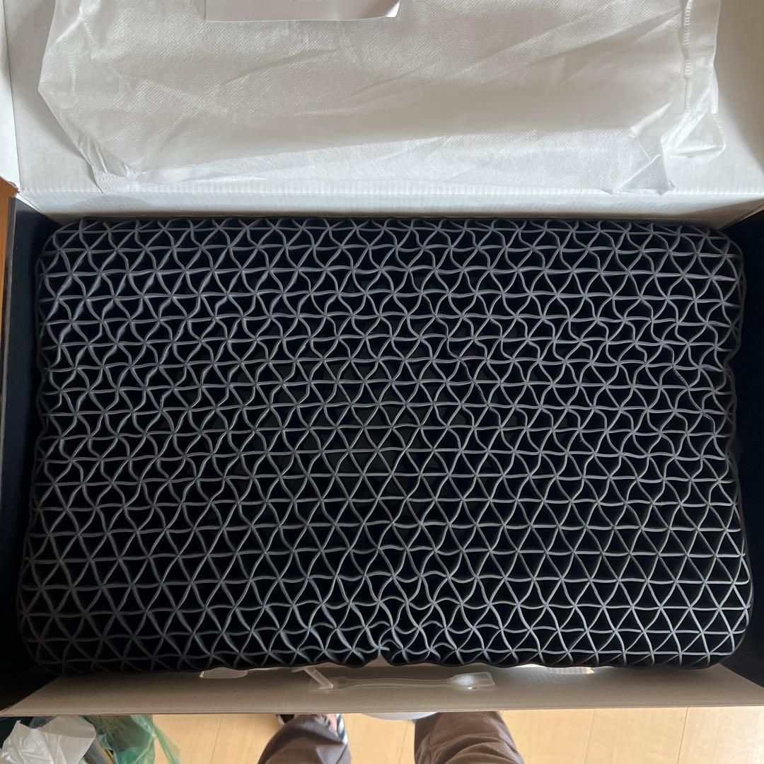 な*お様 美品　ヒツジのいらない枕　至極　カバー・保証書付き