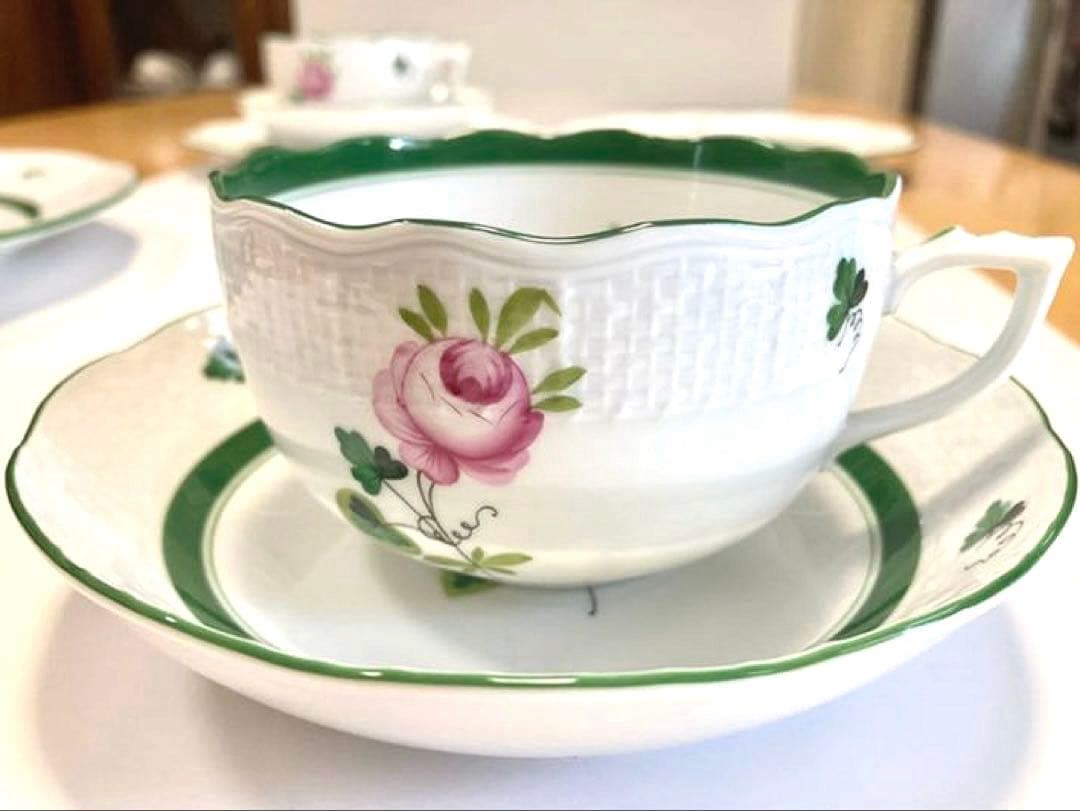 【美品】ヘレンド　ウィーンの薔薇 ティーカップなど3点セット