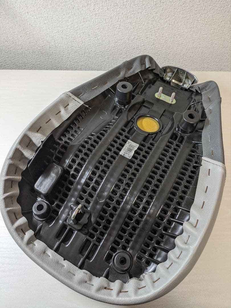 スーパーカブC125 純正シート