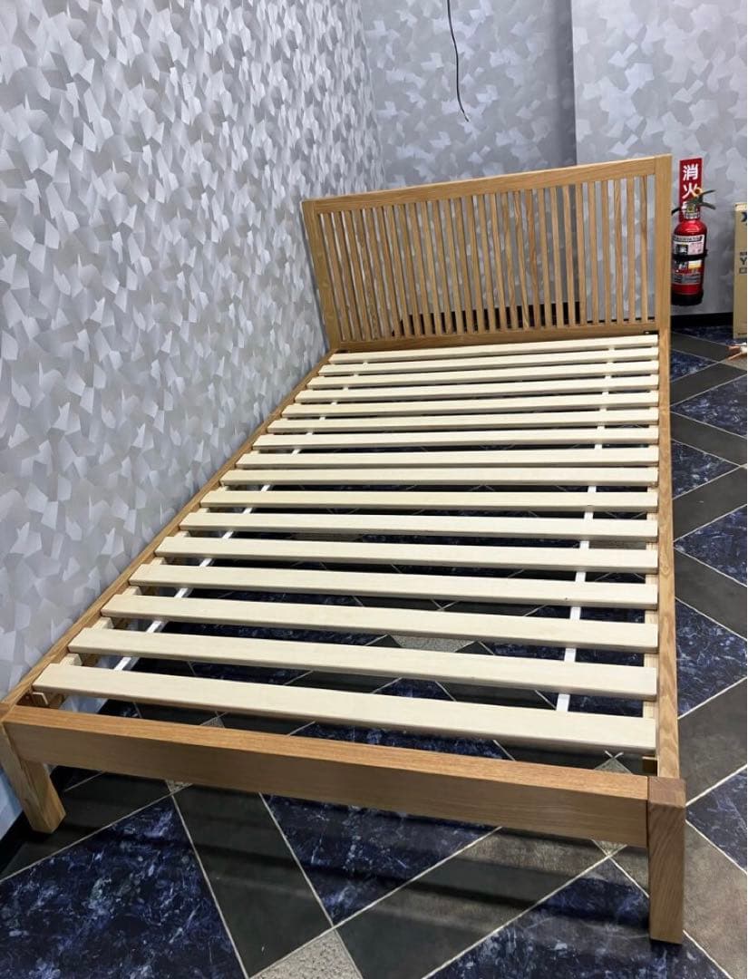 メ4743 ACTUS アクタス　セミダブルベッドフレーム