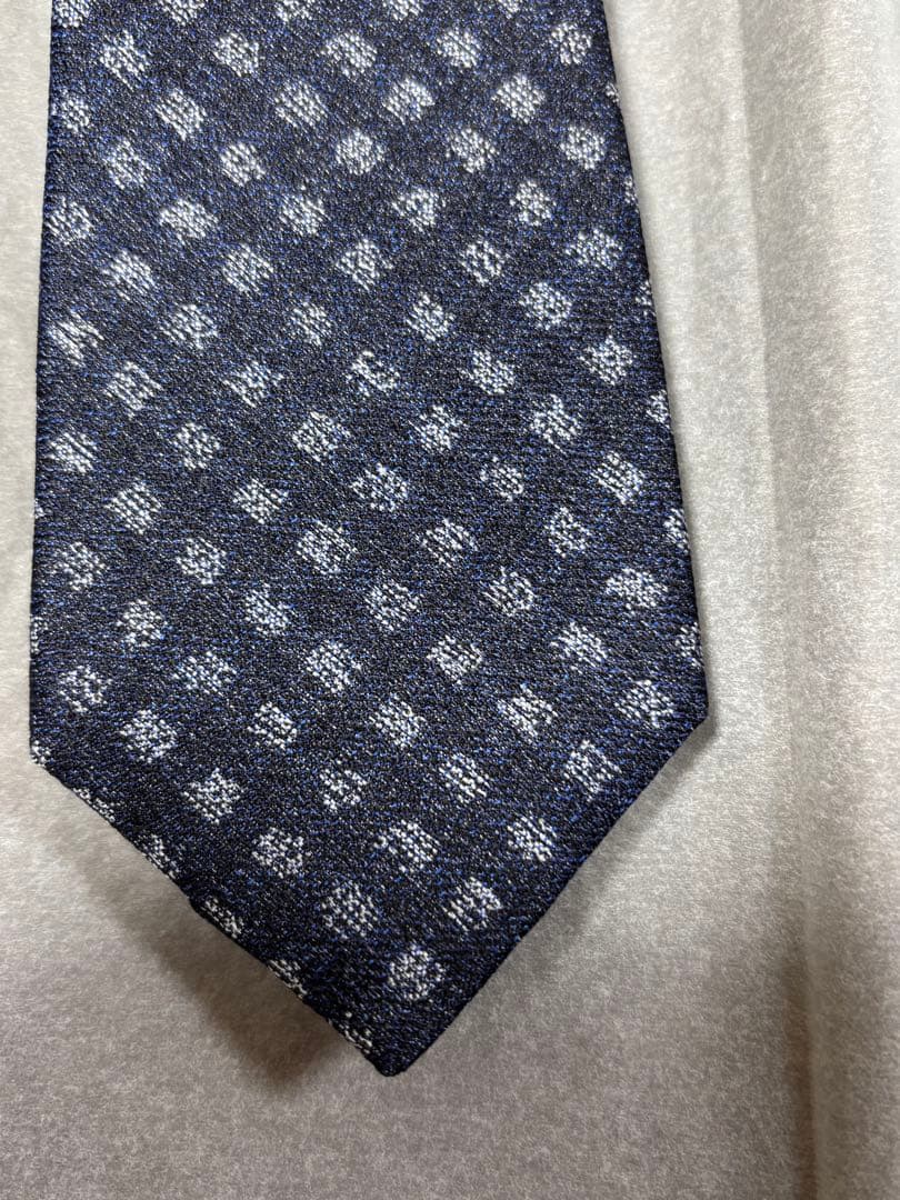 新品　BOTTEGA VENETA ネクタイ　ネイビー　タグあり