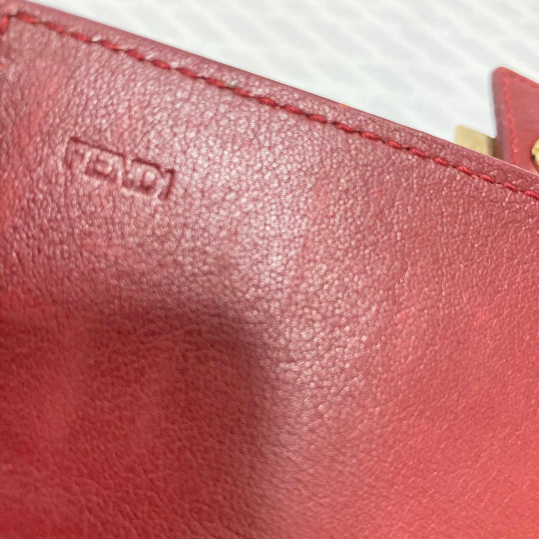 FENDI ズッキーノ　エナメル　長財布　Red