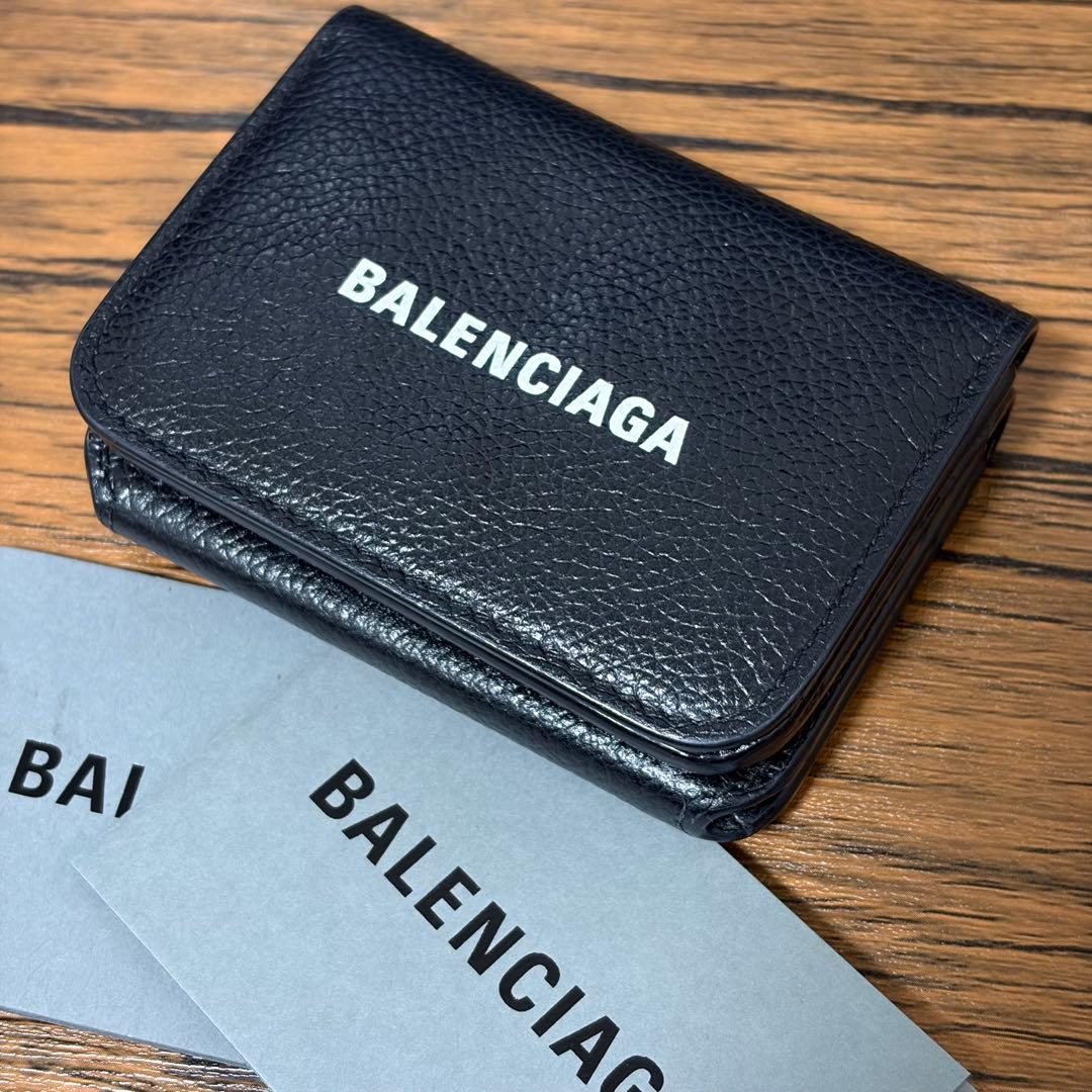バレンシアガ　エブリデイ　三つ折りコンパクト財布　ブラック