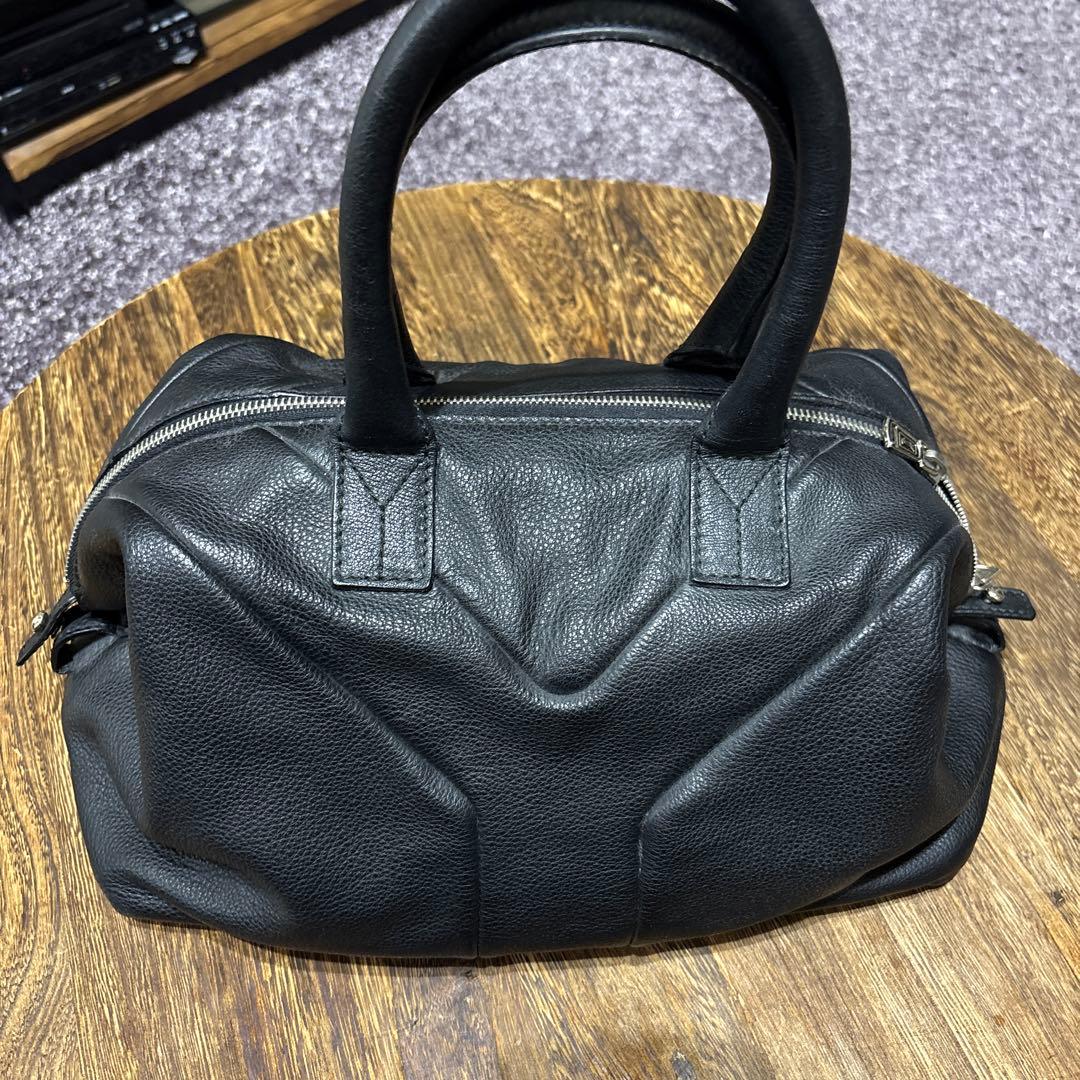 YVES SAINT LAURENT ブラックボストンバッグ