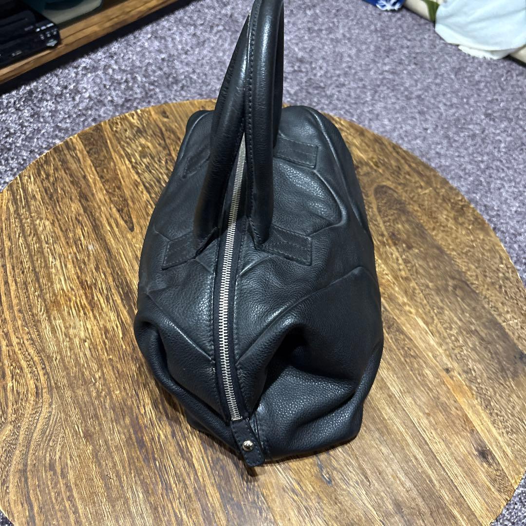 YVES SAINT LAURENT ブラックボストンバッグ