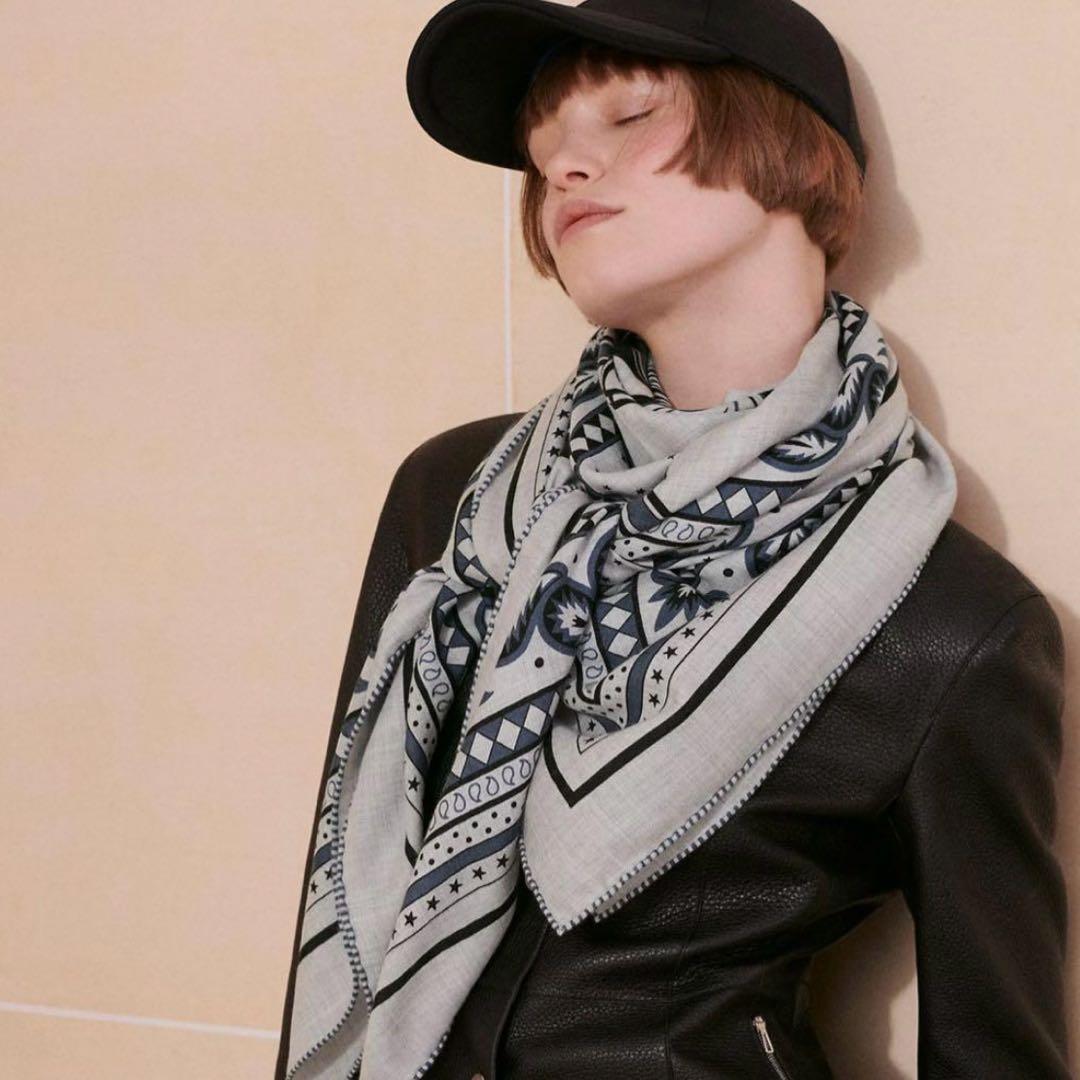 エルメス　カレジェアン　四輪馬車の車輪バンダナ　カシシル　カシミアシルク　140