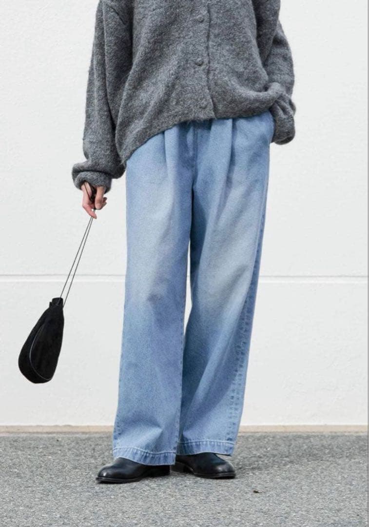 美品　かぐれ　フェードデニムイージーパンツ