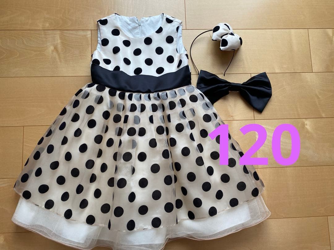 DRESCCO ドレスコのワンピースとヘアアクセサリ　ドットワンピース