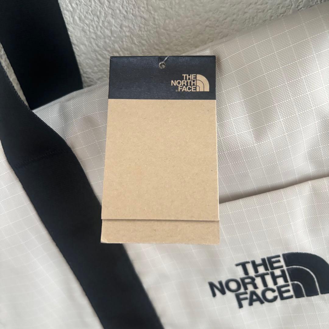 新品タグ付◻️ノースフェイス　ボストンバッグ　ショルダーバッグ鞄ダッフルバッグ
