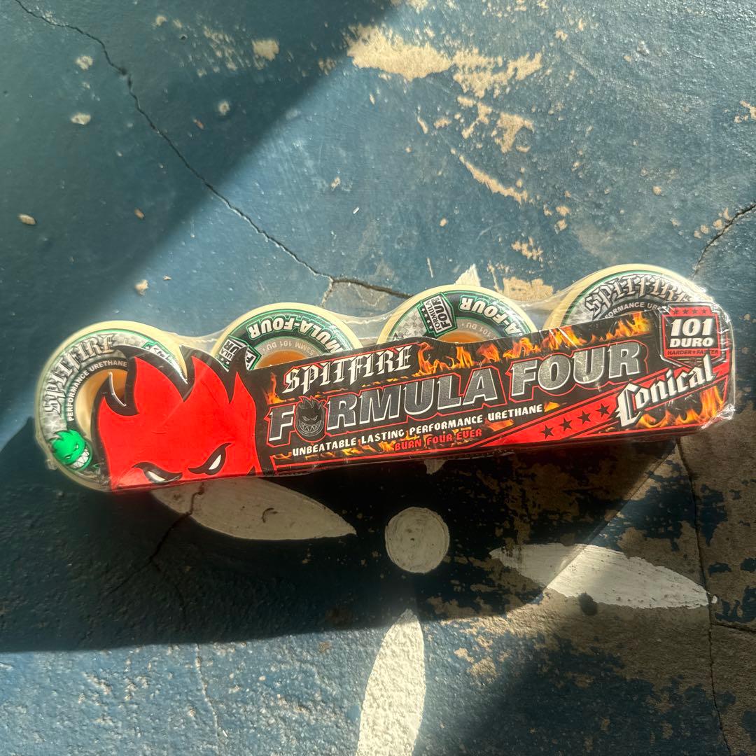 Spitfireフォーマル4コニカル53mm101a 定価¥9,130