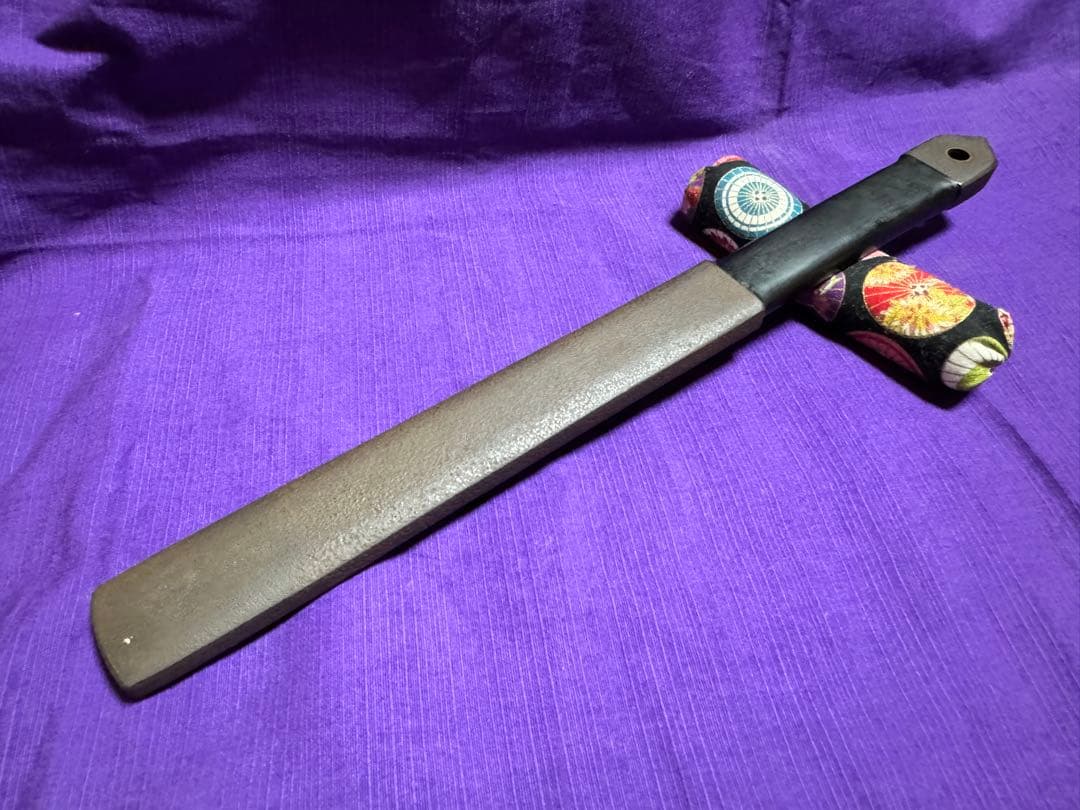 鉄味良好　手慣らし鉄扇　軍扇型　一尺一寸（日本刀装具小柄寸鉄手の内隠し武器