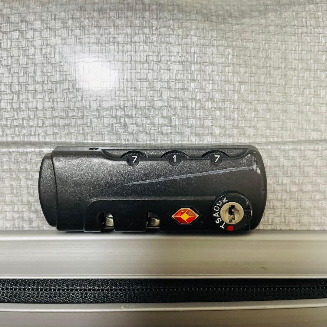 サムソナイト　コスモライト　スピナー61 50L シルバー　軽量　キャリーケース