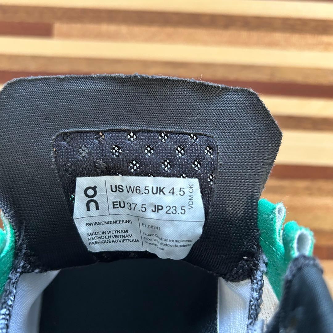 On Cloudmonster クラウドモンスター アンダイドホワイト×クリーク