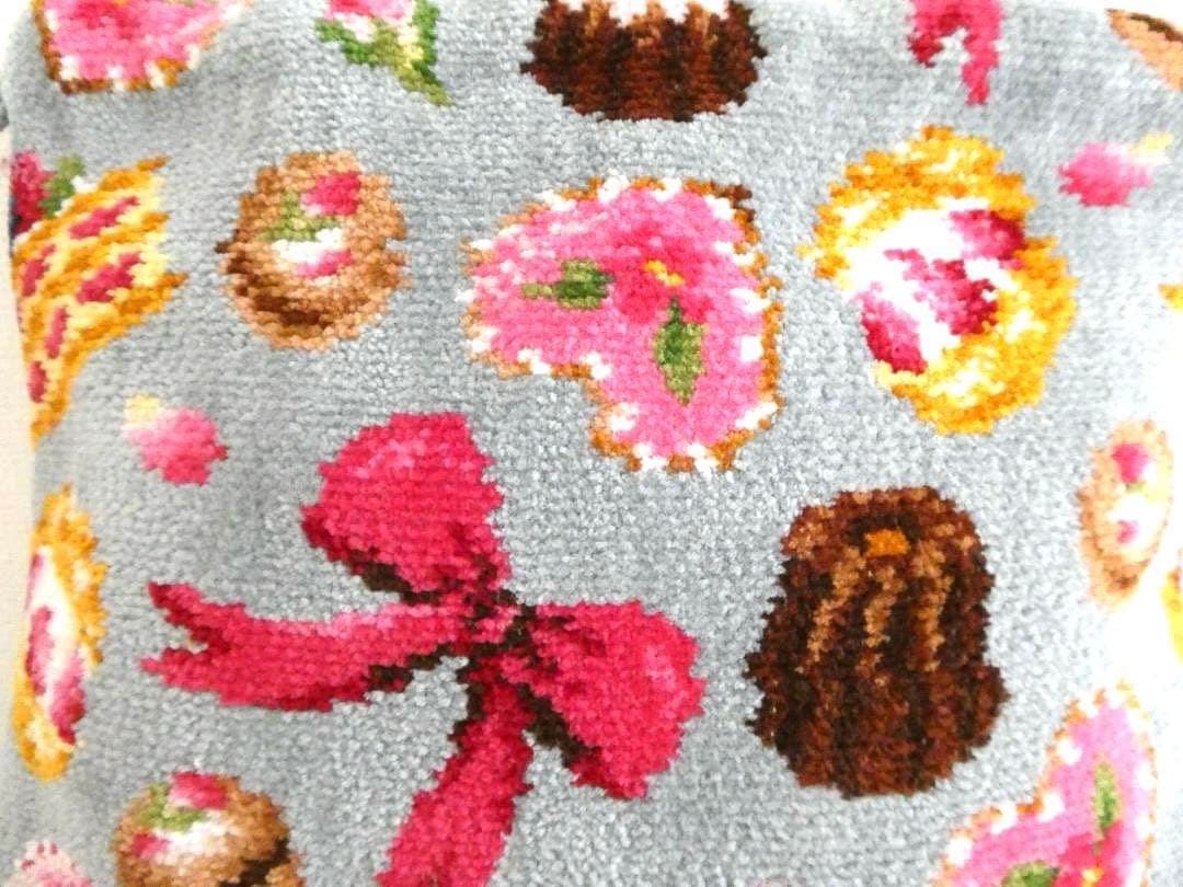 【フェイラー】ハッピーモーメント　手付き巾着 シュークリームやカヌレ、マカロン