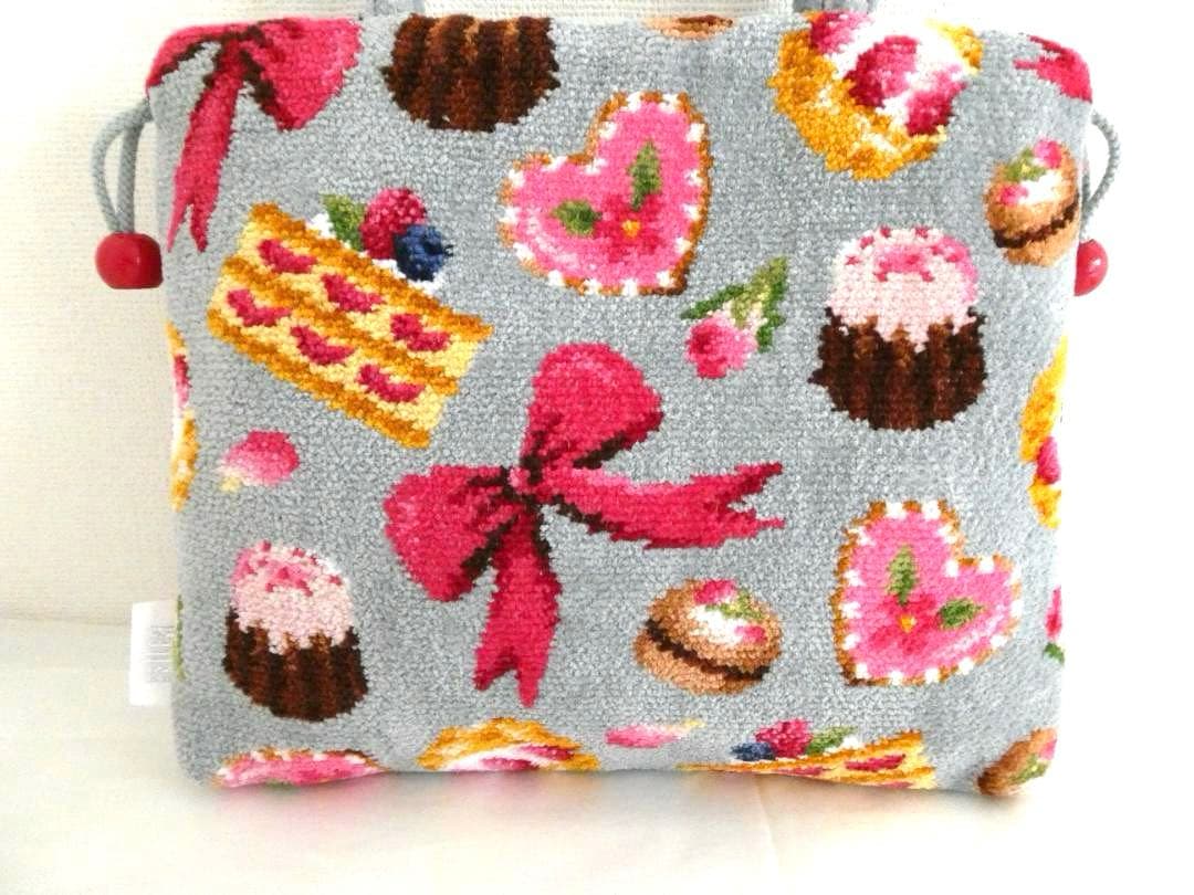 【フェイラー】ハッピーモーメント　手付き巾着 シュークリームやカヌレ、マカロン