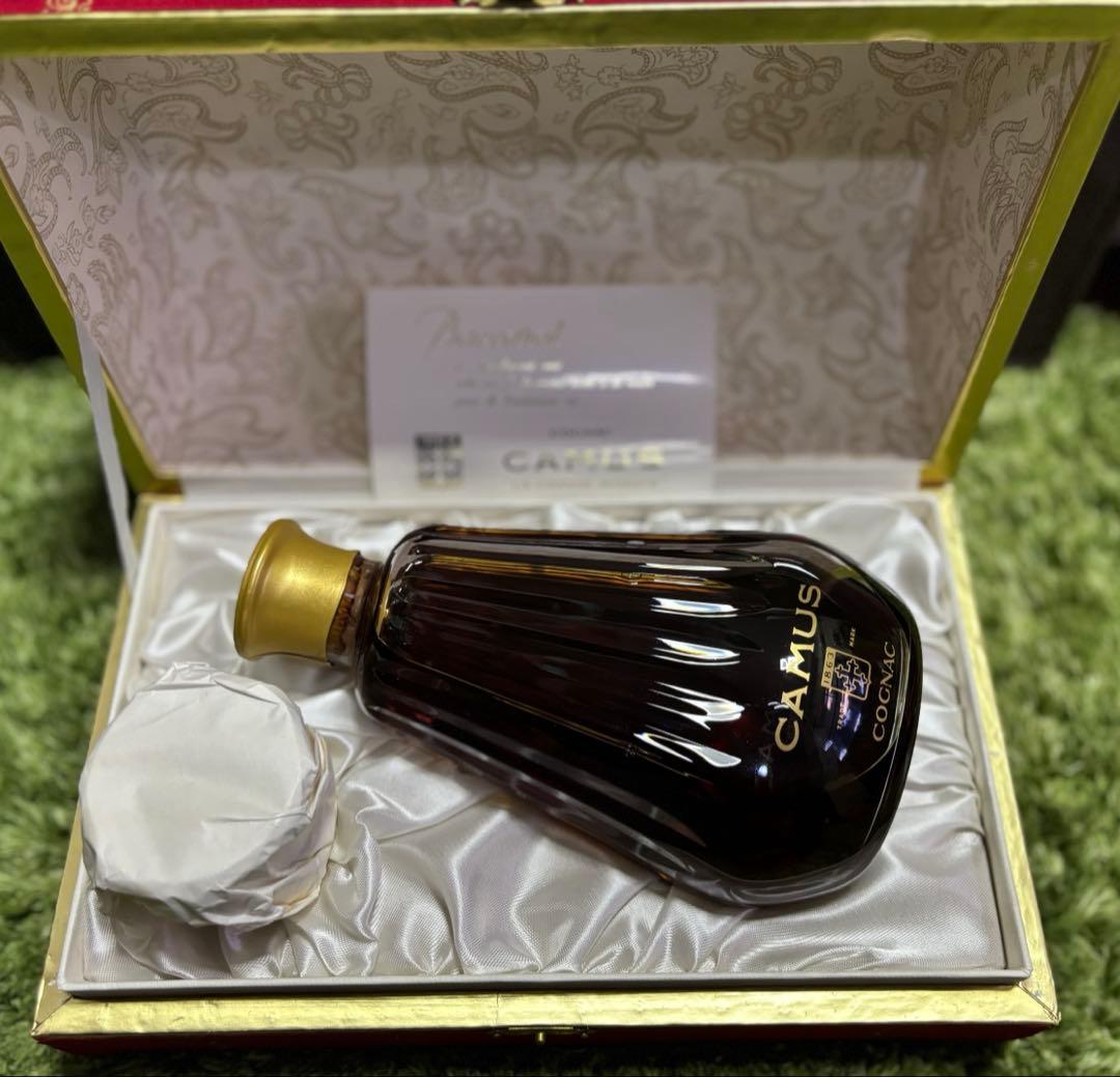 未開封 CAMUS カミュ コニャック　バカラ　クリスタルボトル ブランデー