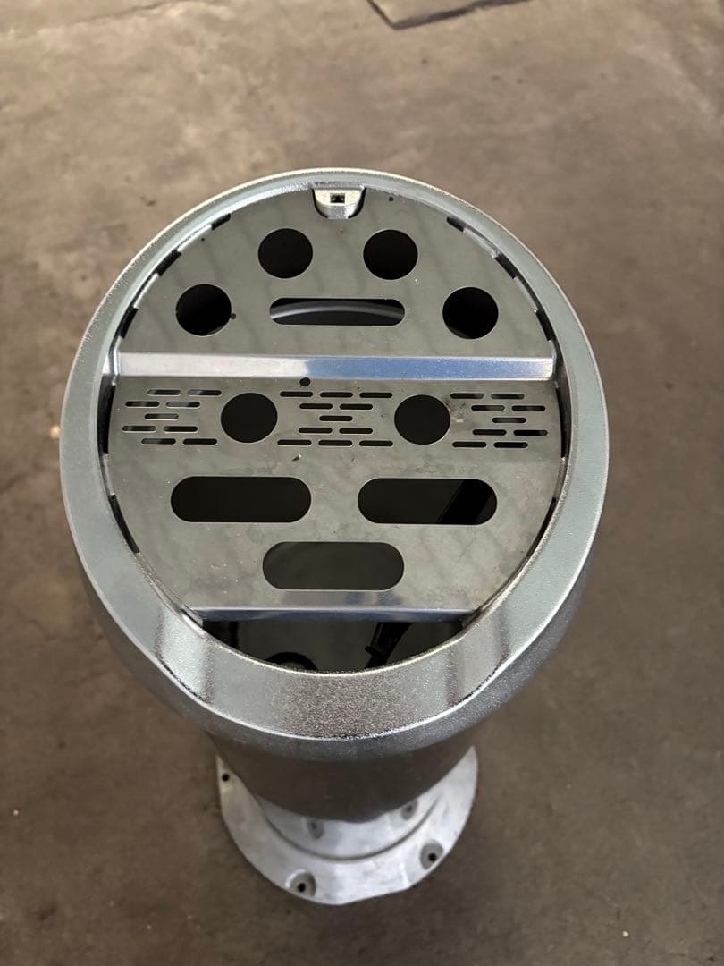 シルバー 円筒形 灰皿 金属製