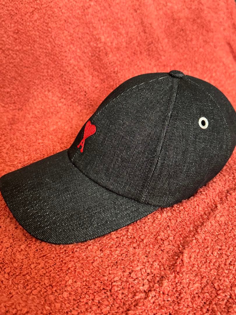 ラスト値下げ！即購入可！AMI PARIS アミパリスキャップ デニム生地