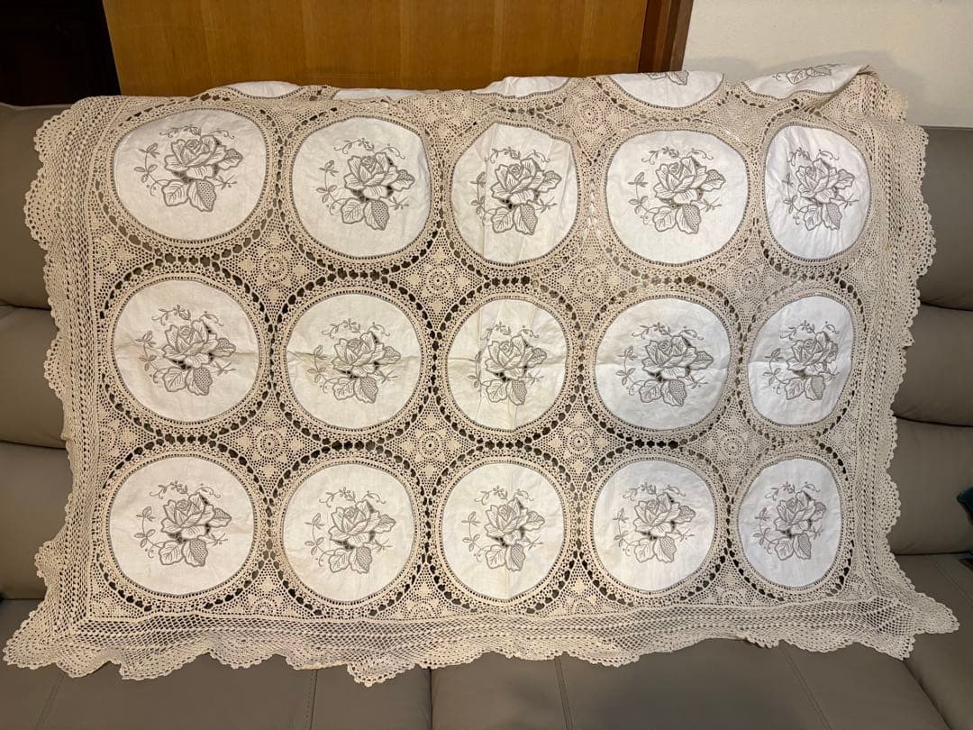 ヴィンテージ　汕頭　スワトウとレース　特大テーブルクロス