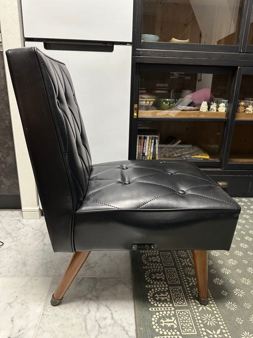 カリモク60 カフェチェア　スタンダードブラック(レザー)