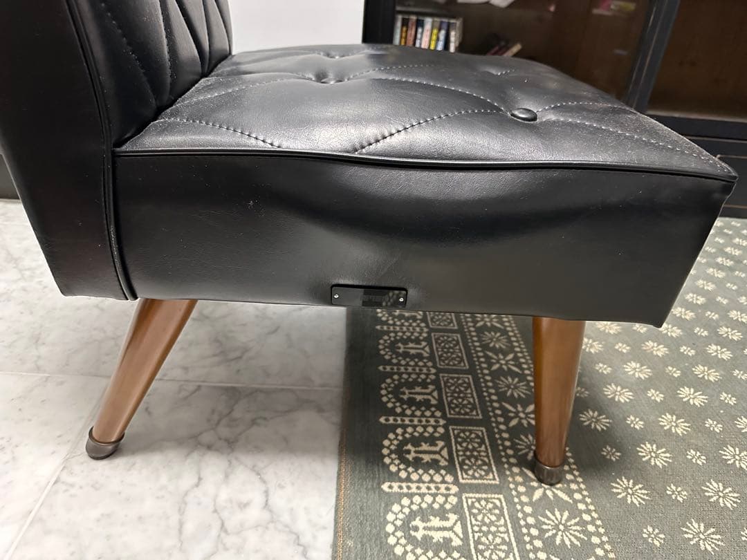 カリモク60 カフェチェア　スタンダードブラック(レザー)