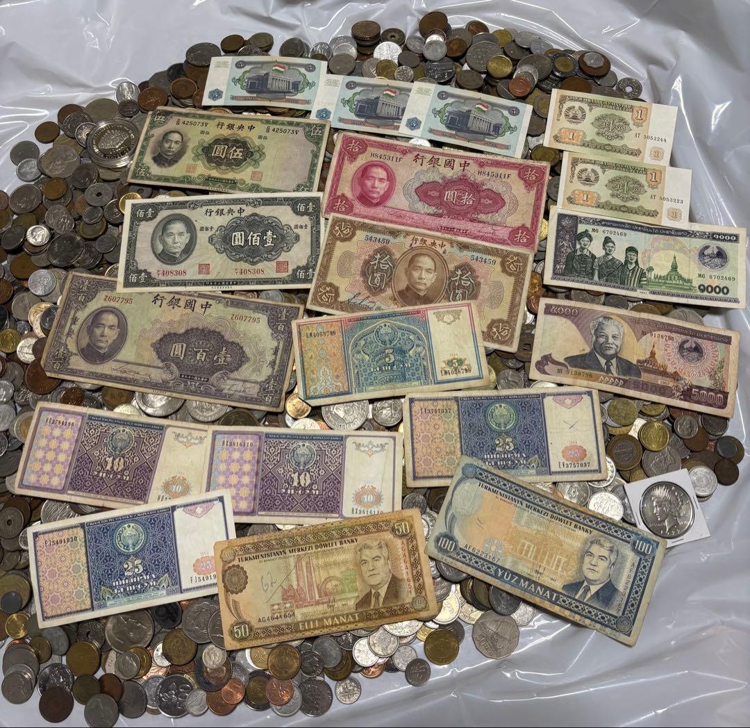 ま*お様 古銭　外国　銀貨　海外古札　その他メダルなど　まとめて　13.5