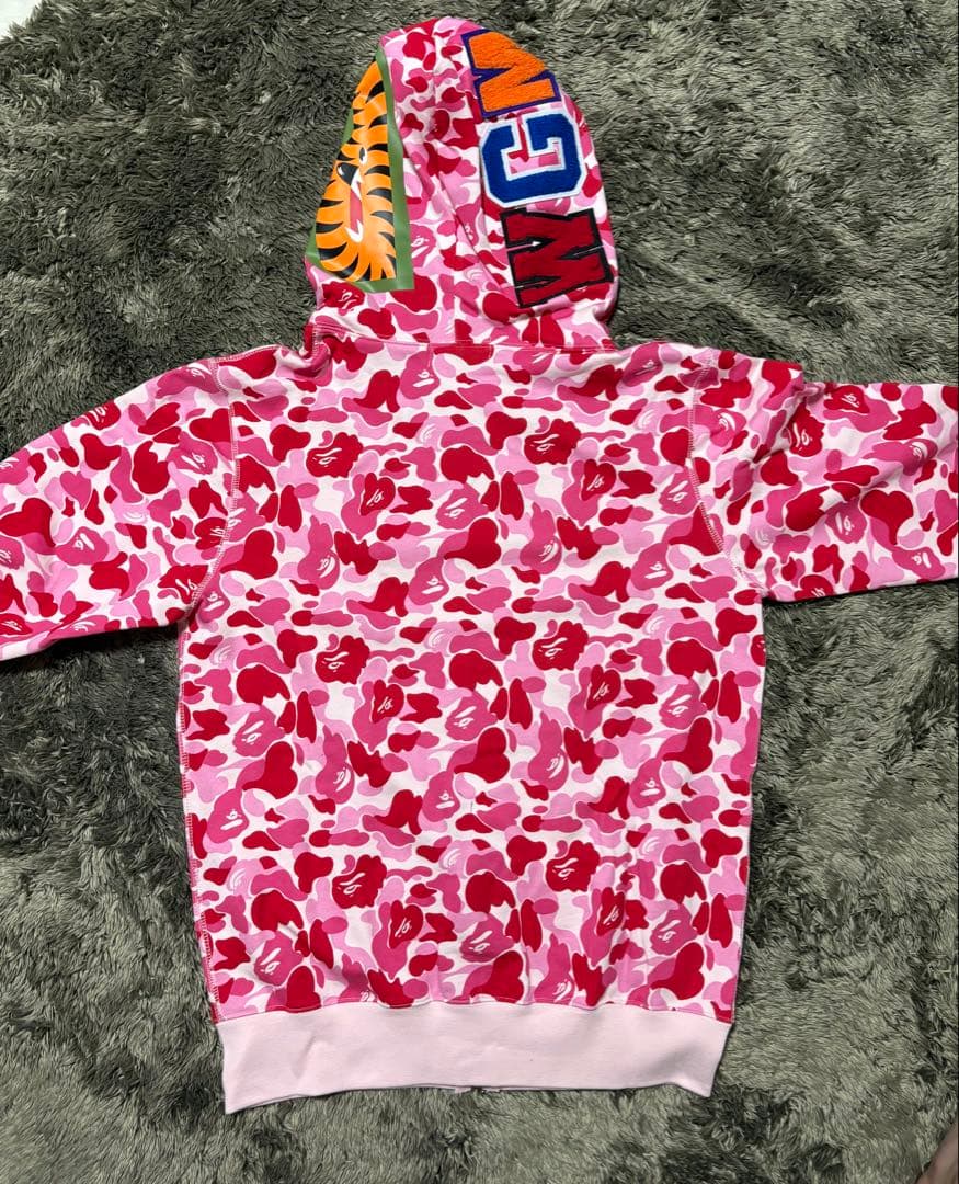 A Bathing Ape シャークパーカー　ピンク　Mサイズ