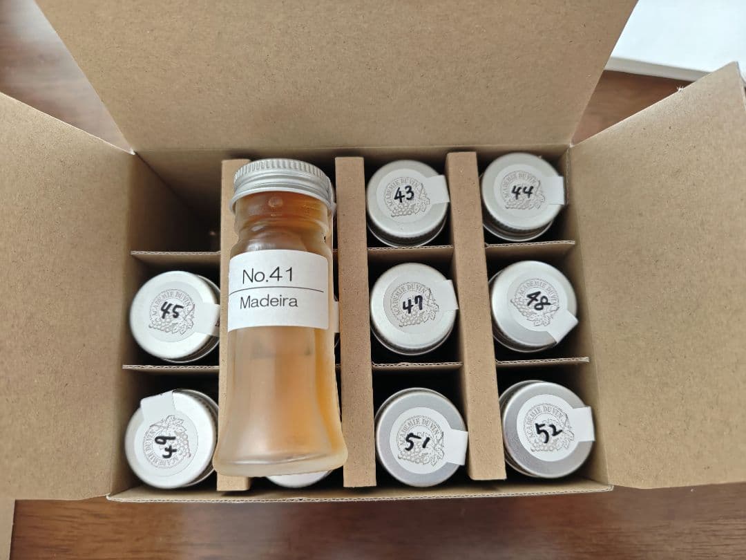 ソムリエ試験用 蒸留酒＆リキュール類、酒税強化ワイン　合計52種 小瓶