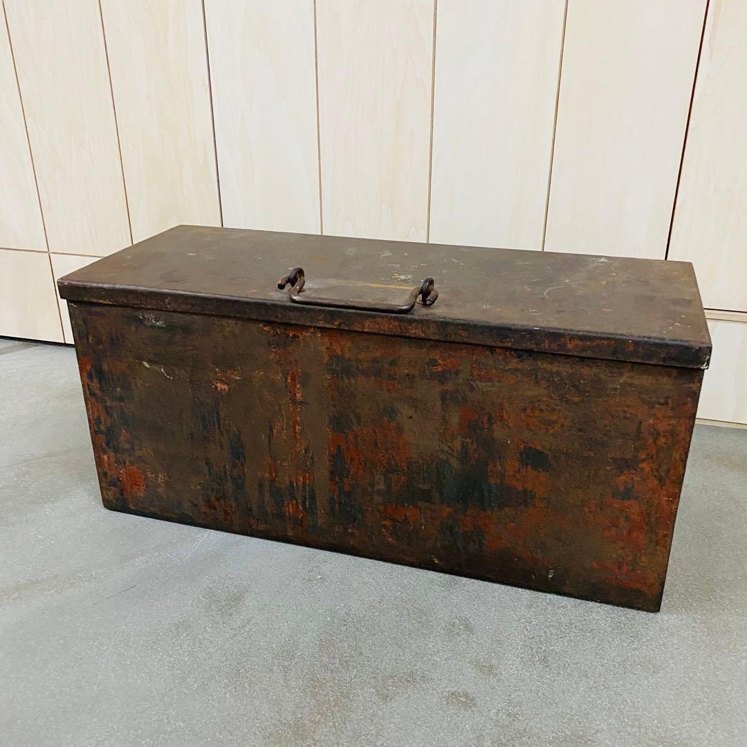 Arts&science アンティーク　鉄コンテナ　蚤の市