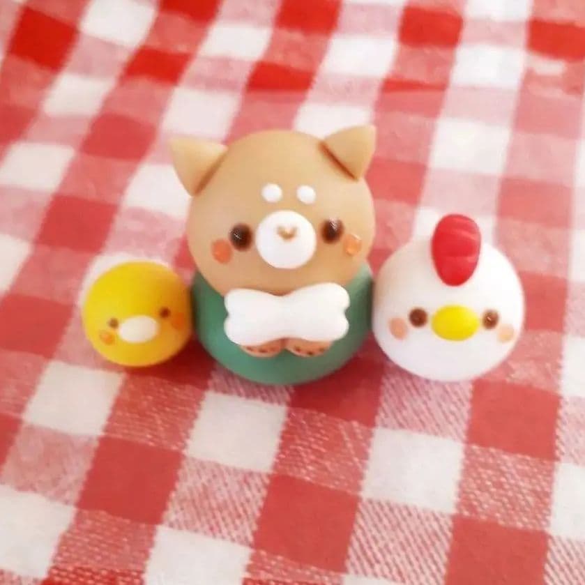 柴犬と仲良しニワトリ&ひよこ