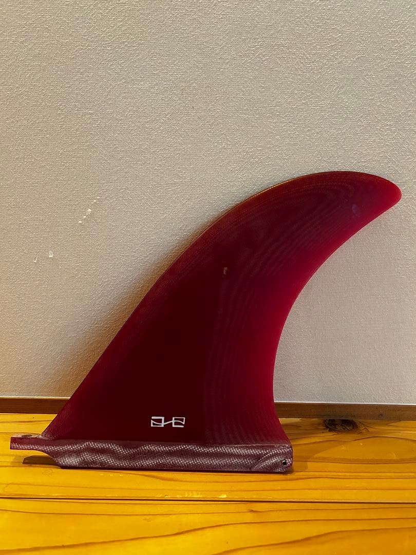 ガトヘロイ　gatoheroi シングルフィン　レッド