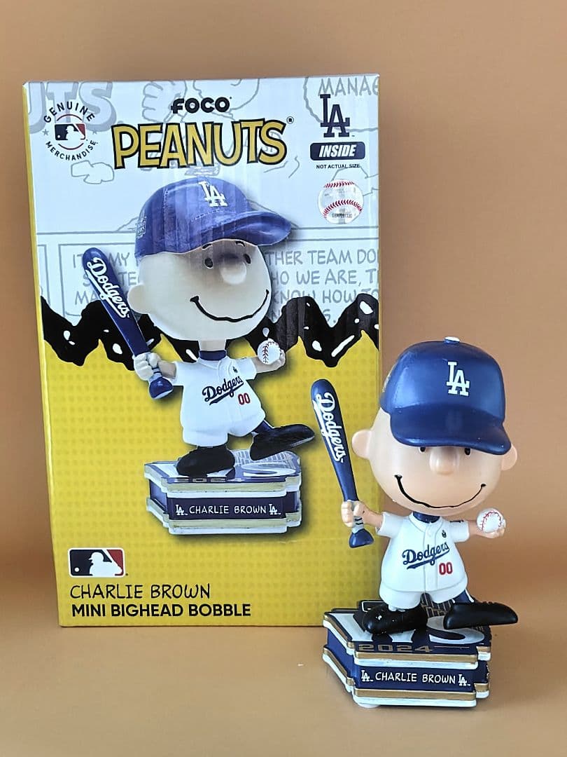 世界限定150個!! ロサンゼルス・ドジャース チャーリー・ブラウンボブルヘッド