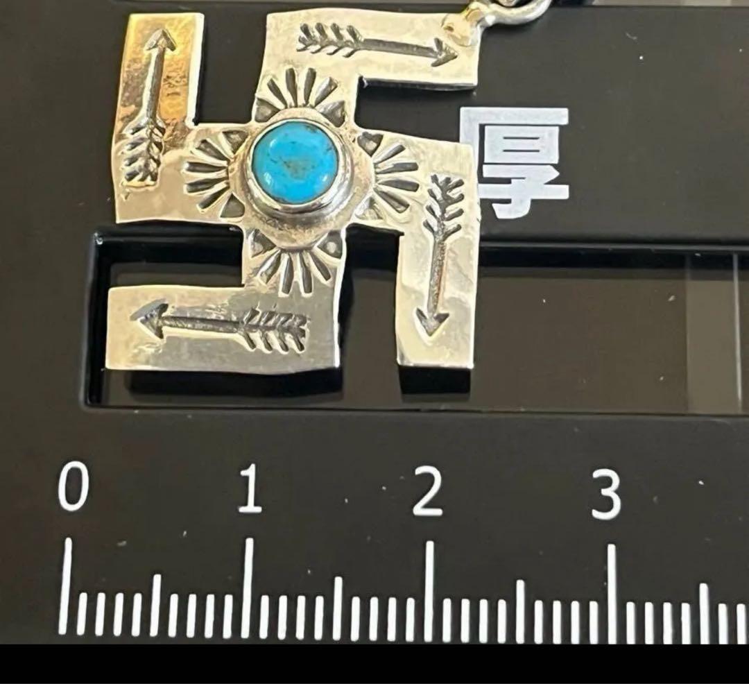 ナバホ 逆卍 ターコイズ トップ シルバー925 彫刻 一点物 スワスティカ