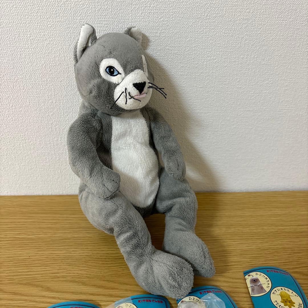 IKEA ヒグチユウコ せかいいちのねこモデル　ぬいぐるみ　フィギュア