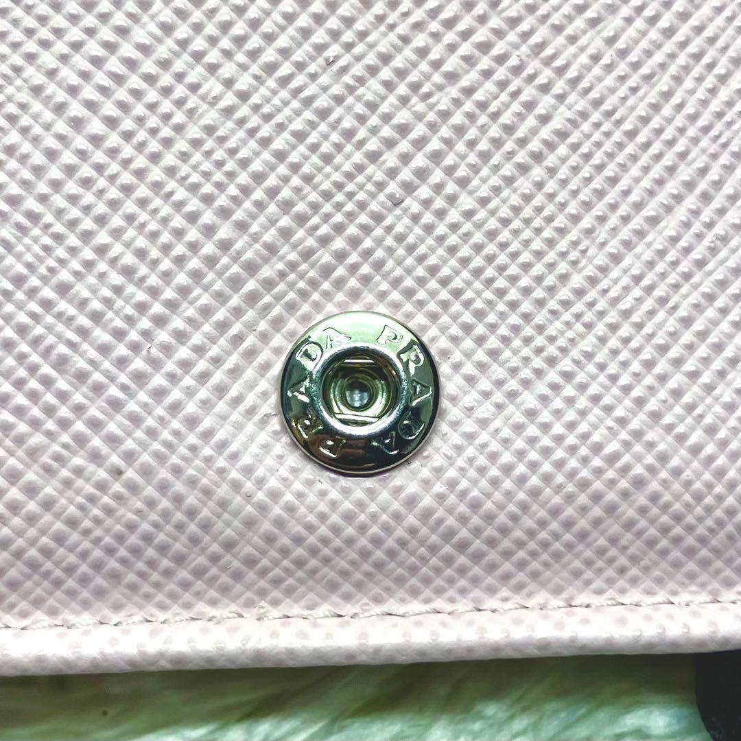現行極美品✨ PRADA RFID内蔵 二つ折り財布 サフィアーノ 三角ロゴ